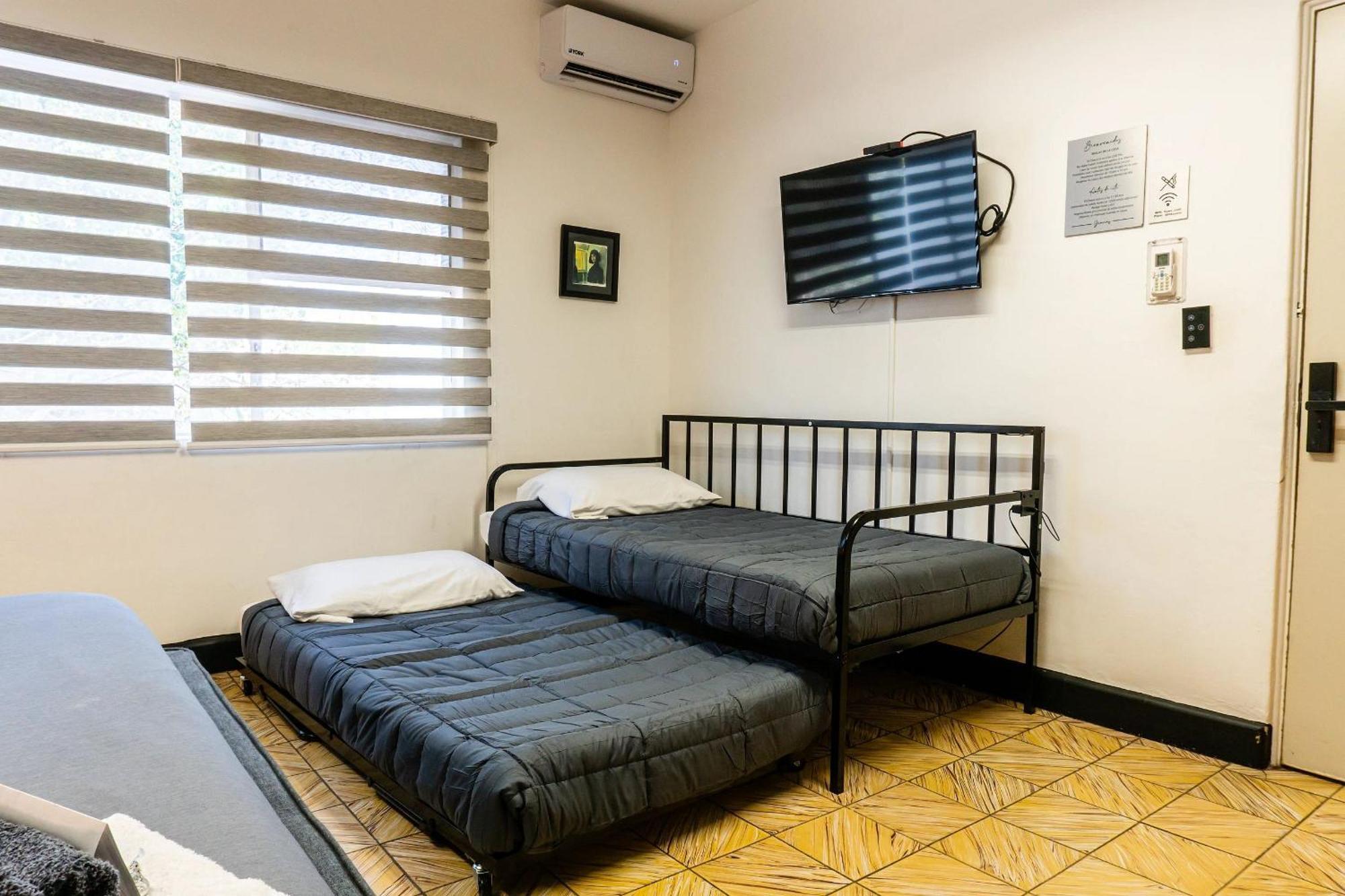Habitaciones Privadas Con Bano Propio En Una Zona Segura Y Centrica De Guadalajara. エクステリア 写真
